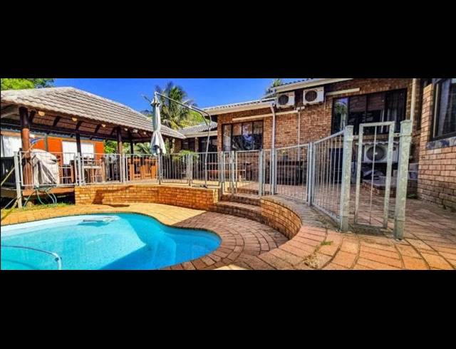 6 BEDROOM HOUSE FOR SALE IN MEER EN SEE